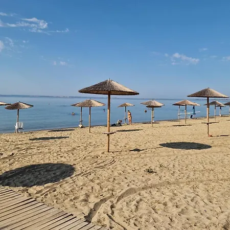 別荘 Halkidiki Family House Kalyves Polygyrou